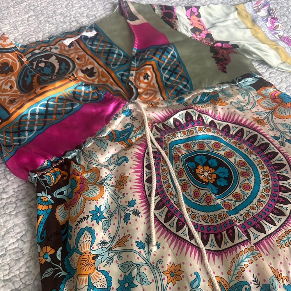 Y2K Alice & Trixie 100% silk Flowy boho Top